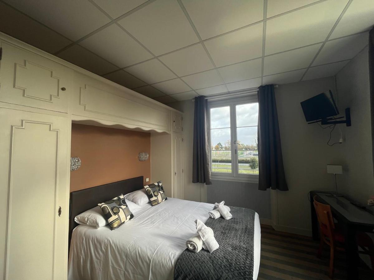 Hôtel le phare Ouistreham Exterior foto