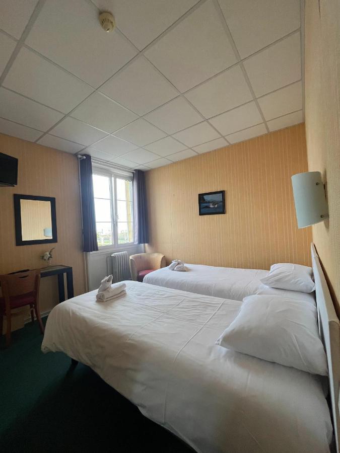 Hôtel le phare Ouistreham Exterior foto